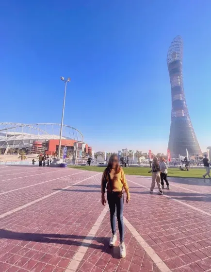 Ayse, 29