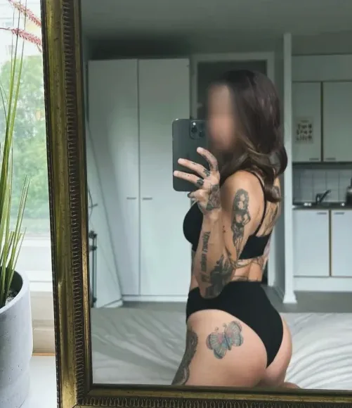 Denise, 27