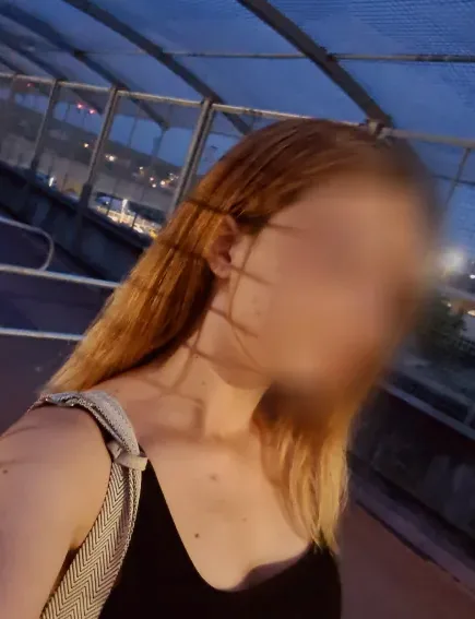 Emma, 23