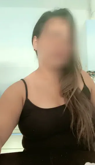 Juliane, 39