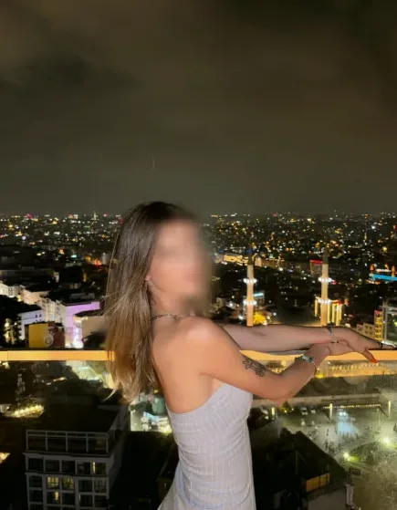 Katrin, 27