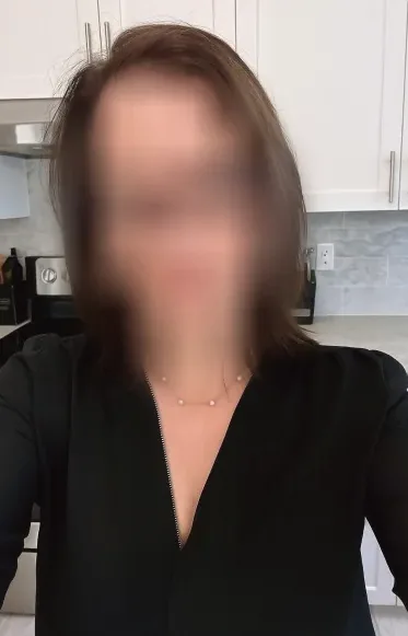 Pia, 38