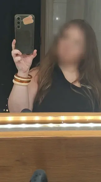 Ramona, 19