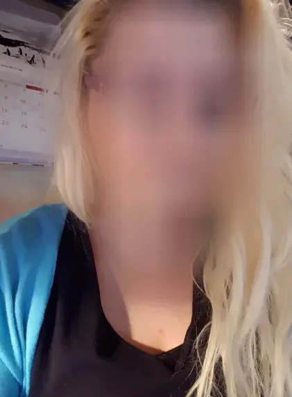 Zeynep, 40
